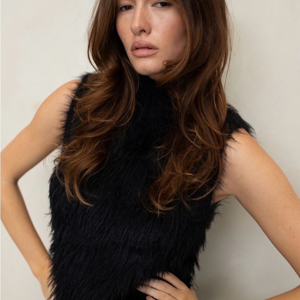 Vaenn Faux Fur Mock Neck Fur Vest BNWT Size Large